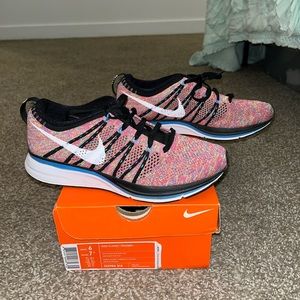 Nike flyknit trainer women 7.5 men 6